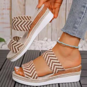 French flat bottomed plus size one word slippers - Image 3