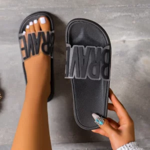 Transparent letter slippers for women's summer outdoor wear - Image 5