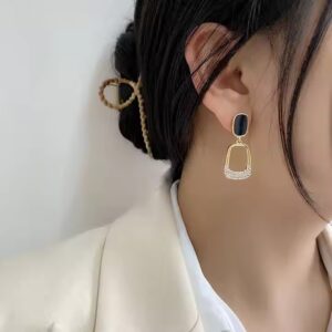 High-quality Geometric Pendant Earrings - Image 4