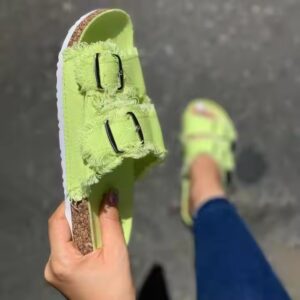 Women's comfortable lightweight canvas flat slippers - Image 1