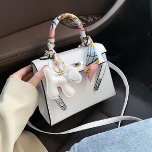 Cross border foreign trade women's 2024 new bag fashionable large capacity hand-held shoulder crossbody bag outer single - Image 3