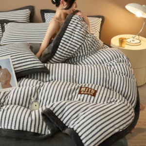 Winter quilts milk fleece cotton bedding thickened blanket warm dormitory single double quilt core super warm thick comforter - Image 3