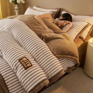 Winter quilts milk fleece cotton bedding thickened blanket warm dormitory single double quilt core super warm thick comforter - Image 4