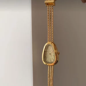 Light luxury niche snake head women's quartz watch high-end temperament bracelet women's watch snake chain women's watch gift - Image 2