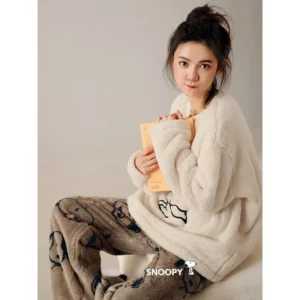 Snoopy women's new sweet and cute cartoon embroidered soft, comfortable and warm coral velvet round neck pullover home wear set - Image 3