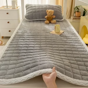 Milk Velvet Mattress Pad Soft Breathable Bedding Protector Queen Size Comfortable Quilted Top Mattress Cover - Image 1